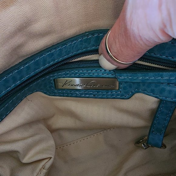 Kenneth Cole "EUC" - Picture 3 of 14